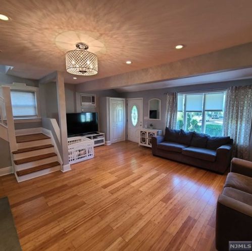 54 Hackensack Ave, Ridgefield Park NJ  07660-1328 exterior