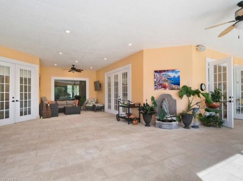 270 Logan Blvd, Naples FL 34116-3909 exterior