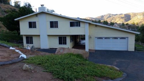 12131 Serena Rd, Lakeside, CA 92040-1356
