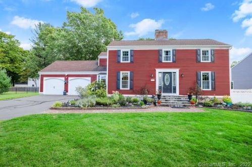 113 Maple Ave, North Haven, CT 06473-2605
