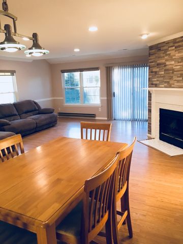 25 Van Horn Pl, Southampton, PA 18966-2667