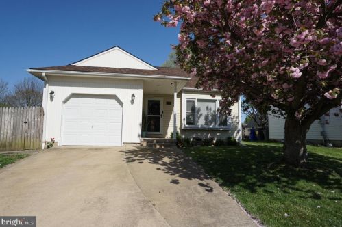 319 Skeet Ave, Bear, DE 19701-2726