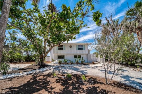 2629 Coconut Dr, Sanibel FL  33957-2005 exterior