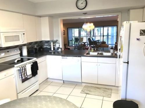 11274 Aspen Glen Dr, Boynton Beach, FL 33437-1805