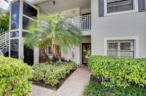 16 Southport Ln, Boynton Beach, FL 33436-6420