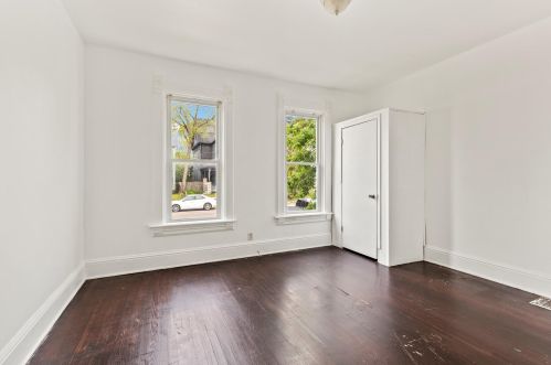 2358 Holton St, Milwaukee WI  53212-3356 exterior