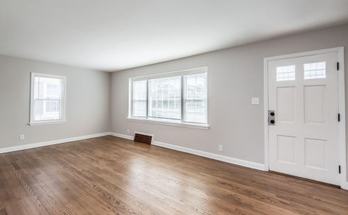 2841 Hartung Ave, Milwaukee WI  53210-1341 exterior