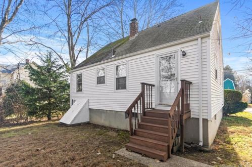 53 Cedar Grove Ave, United States Coast Guard Ac CT  06320-3732 exterior