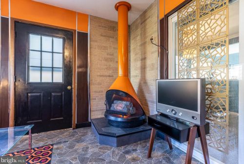 215 Grn Blade Dr, Dover DE  19904-2643 exterior