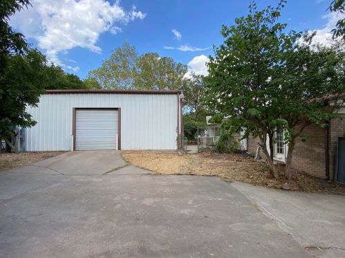 109 Mesa Spring Rd, Weatherford, TX 76087-7590