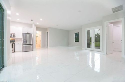 3200 62nd Ave, Naples, FL 34120-4059