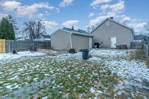 708 Court St, Crown Point, IN 46307-4845