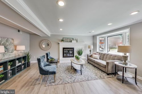 3211 Birchdale Sq, Woodbridge VA  22193-1319 exterior