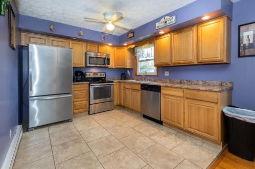 1608 Ridgeview Dr, Somerset, PA 15501-2748