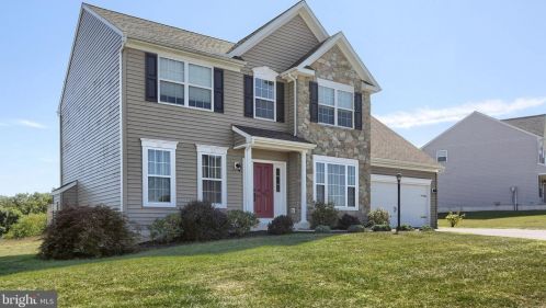 745 Appalachian Ave, Carlisle, PA 17013-9107
