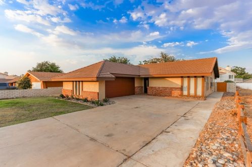 12533 Spring Valley Pkwy, Victorville, CA