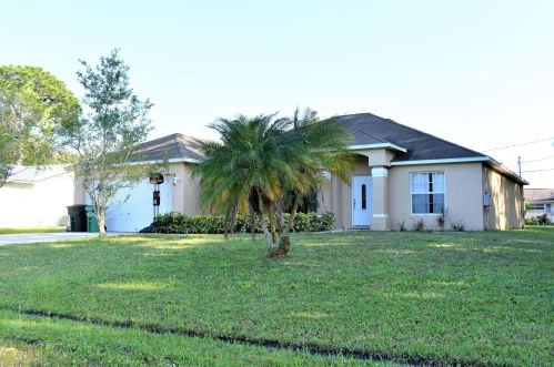 508 Lincoln Ave, Fort Pierce, FL 34983-1030