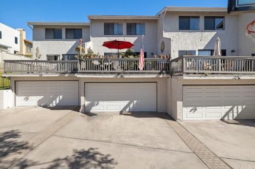 2109 Clark Ln, Redondo Beach, CA 90278-4329