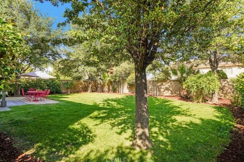 43652 Rialto Dr, Lancaster CA 93535-6156 exterior