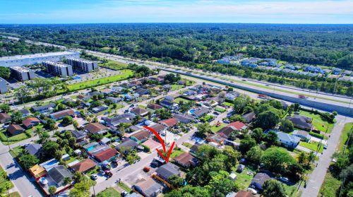 209 3 St, West Palm Beach FL  33403-3418 exterior