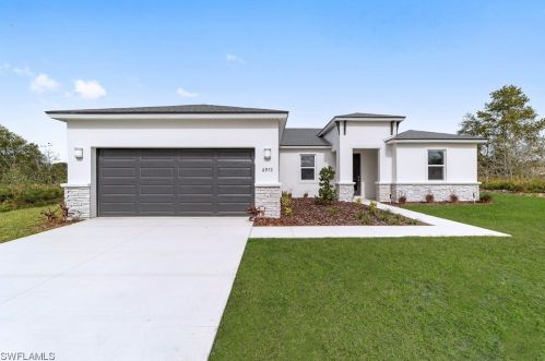 1206 16th Ter, Cape Coral, FL 33909-5393