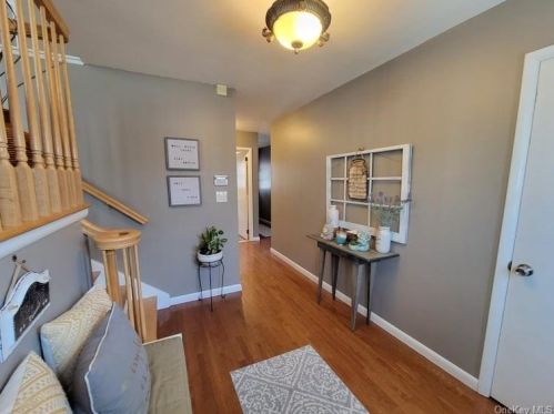 10 Lincoln Dr, Washingtonville NY  10992-1229 exterior