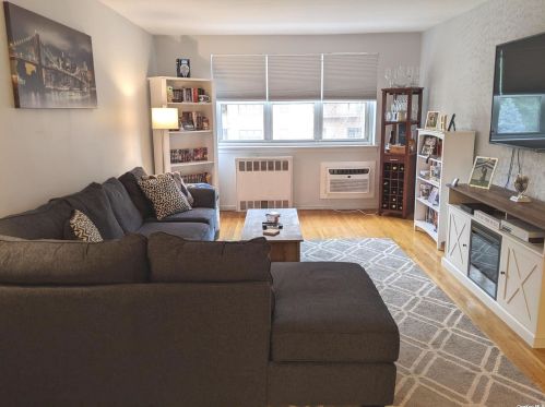 88-29 155th Ave, Jamaica, NY