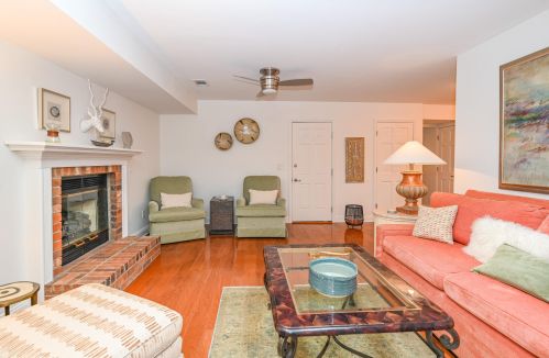 1438 Diamond Blvd, Mount Pleasant SC  29466-9463 exterior