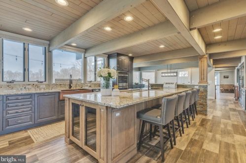 125 Commissioners Pike, Pilesgrove NJ 08098-2033 exterior