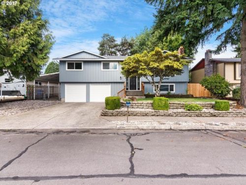 3893 4th St, Damascus, OR 97030