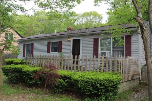 642 Greenville Ave, Providence, RI 02919-1331