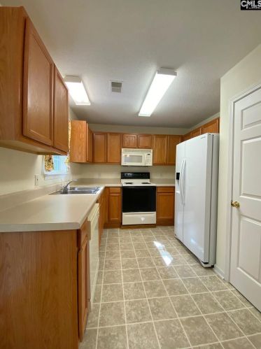 121 Brook Hollow Ct, Lexington SC  29072-7739 exterior
