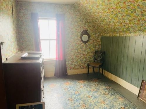 23 Old Manchester Rd, Raymond NH exterior