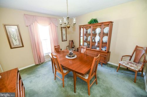 17 Briarwood Rd, Shrewsbury PA  17361-1801 exterior