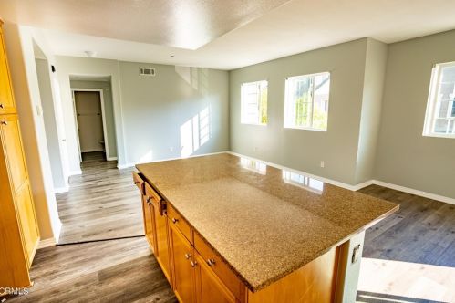 628 Green River St, Oxnard CA  93036-5318 exterior