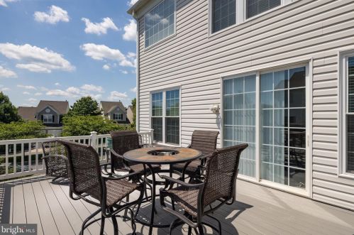 15055 Clementine Way, Haymarket VA  20169-3319 exterior