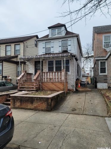 93-44 204th St, Jamaica, NY 11423-2205