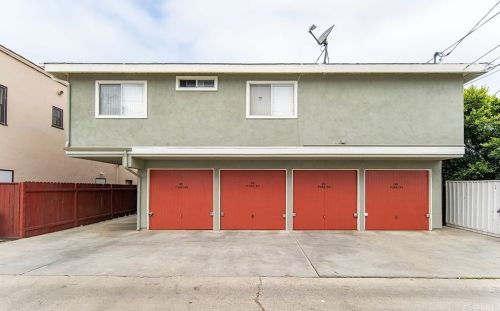 826 Obispo Ave, Long Beach CA  90804-5036 exterior