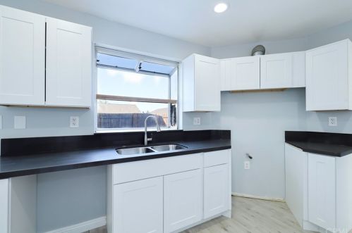 12459 Orion St, Victorville, CA 92392-8887