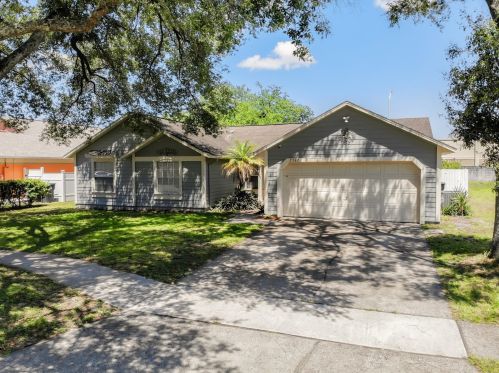 2562 Logandale Dr, Orlando, FL 32817-4721