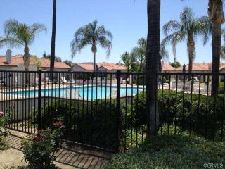 640 Bahama Dr, Hemet, CA 92543-2019