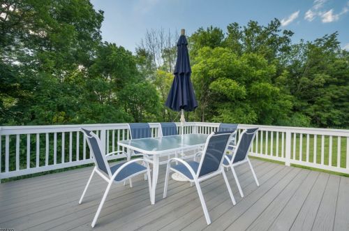 327 Longview Acres Ct, Fredon NJ  07860-6210 exterior