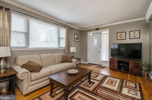 402 Franklin St, Lansdale, PA 19446-3706