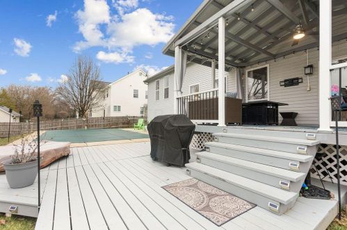 2831 Crosshurst Ct, Darbydale OH  43123-8087 exterior