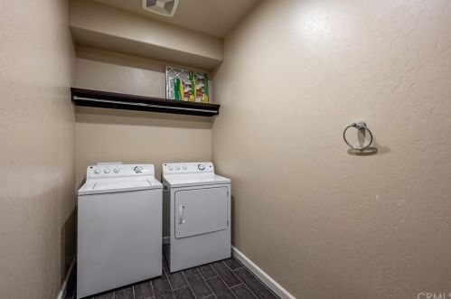 3053 Stanley Ave, Fresno CA  93737-9284 exterior