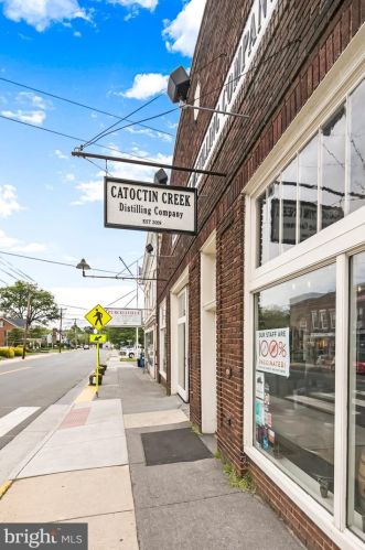 240 O St, Purcellville VA  20132-3002 exterior