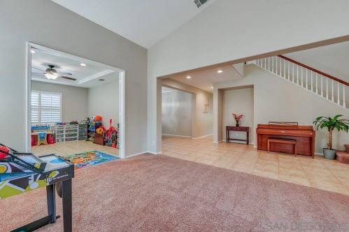 32758 Stonefield Ln, Temecula CA  92592-7207 exterior