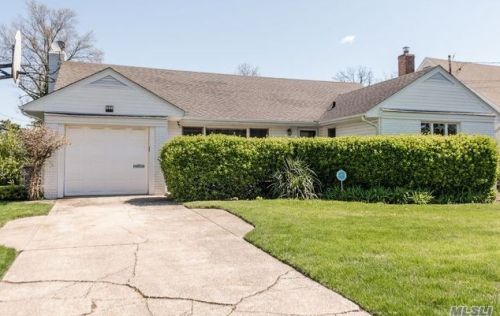 376 Island Ave, Woodsburgh, NY 11598-2410
