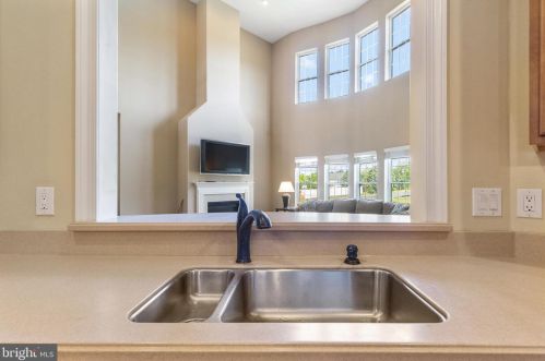 6 Nicole Ct, Swedesboro NJ  08085-3448 exterior