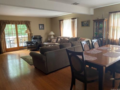 48 Heights Rd, Stony Point NY  10980-1538 exterior